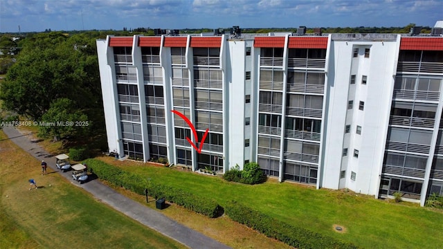 view of building exterior