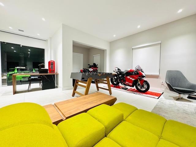 living room featuring recessed lighting