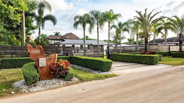 exterior space featuring a fenced front yard