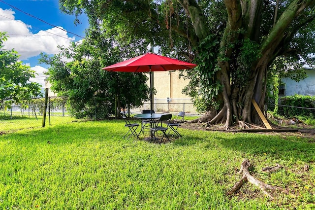 view of yard with fence