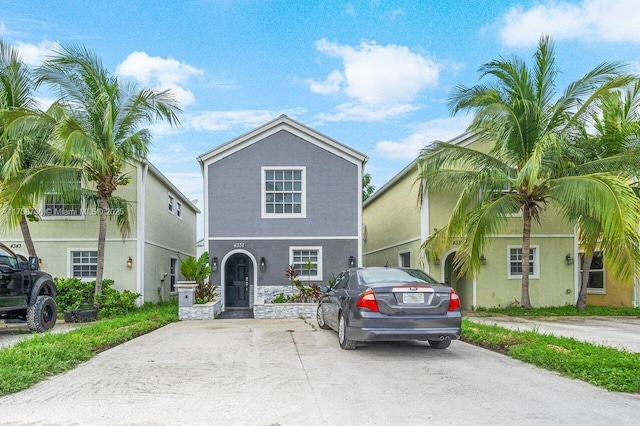 view of front of property featuring stucco siding