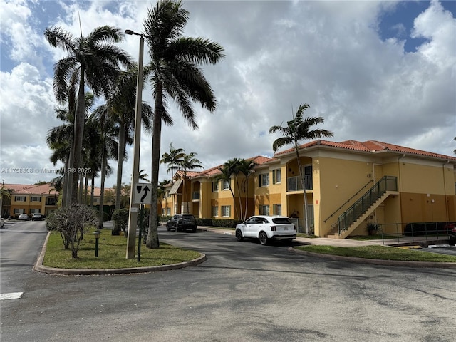 view of building exterior featuring a residential view