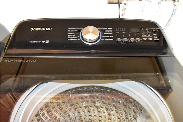 3970 Oaks Clubhouse Dr Unit 307, Pompano Beach, FL 33069 - laundry view of washer / dryer