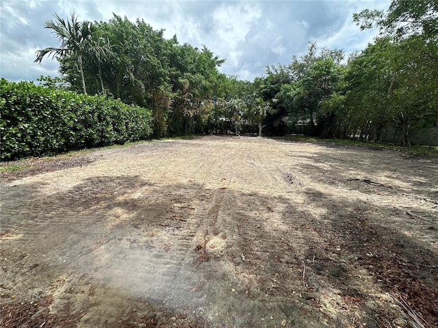 Listing photo 2 for 157 NW 104th St, Miami Shores FL 33150