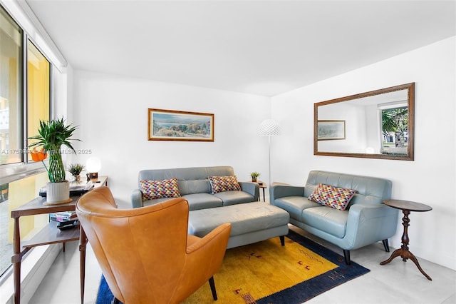 2400 NE 9th St Unit 104, Fort Lauderdale, FL 33304 - view of living area