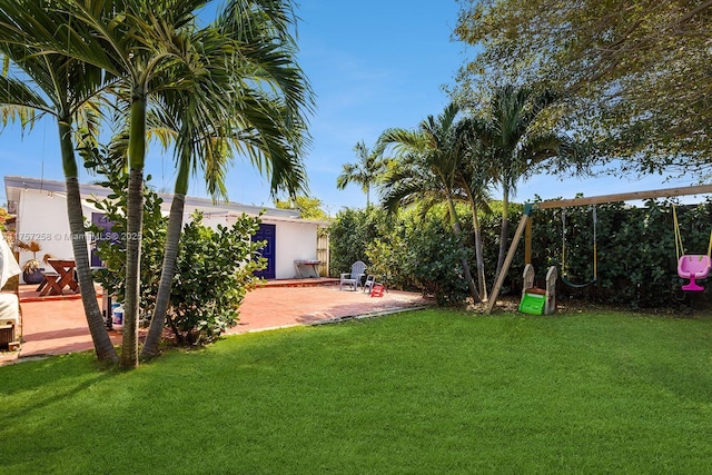 view of yard with a patio area