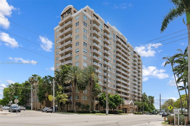 2665 SW 37th Ave Unit 612, Miami, FL 33133 - view of apartment building / complex