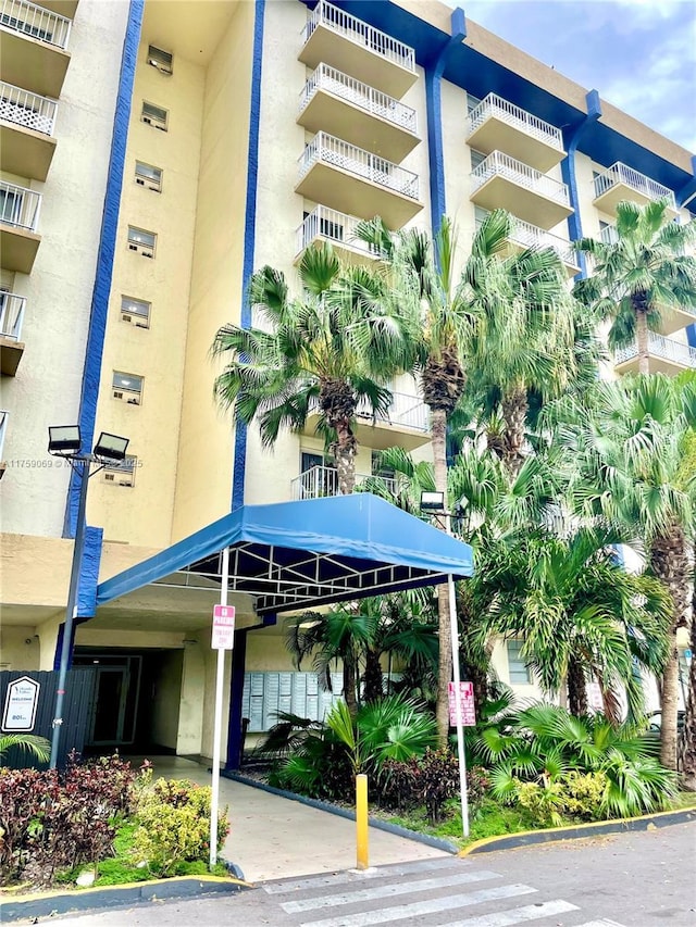4550 NW 9th St Unit 101E, Miami, FL 33126 - view of building exterior