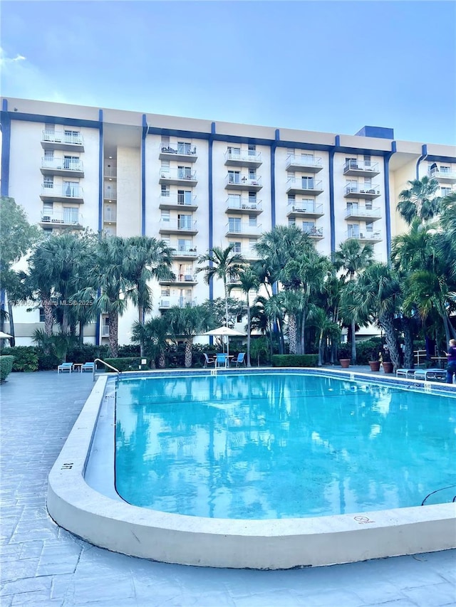 4550 NW 9th St Unit 101E, Miami, FL 33126 - view of swimming pool