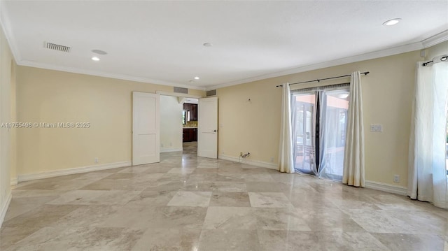 unfurnished room featuring recessed lighting, visible vents, baseboards, and ornamental molding