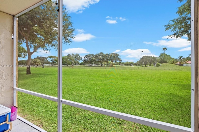 view of yard featuring a rural view