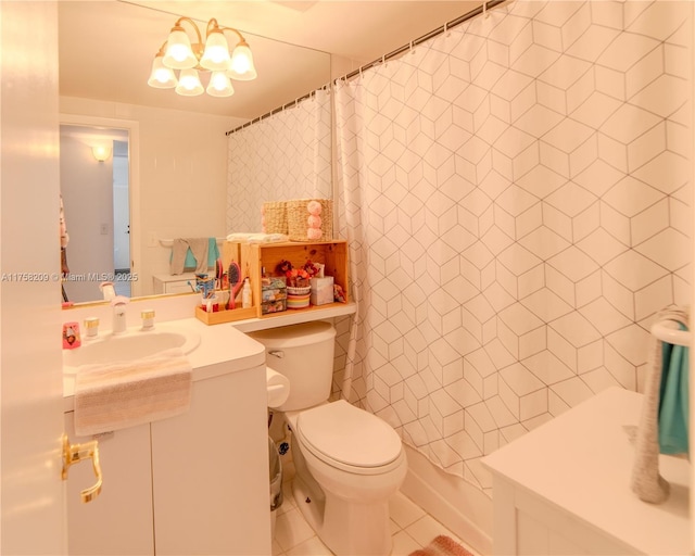 full bathroom featuring tile patterned flooring, a shower with shower curtain, vanity, and toilet