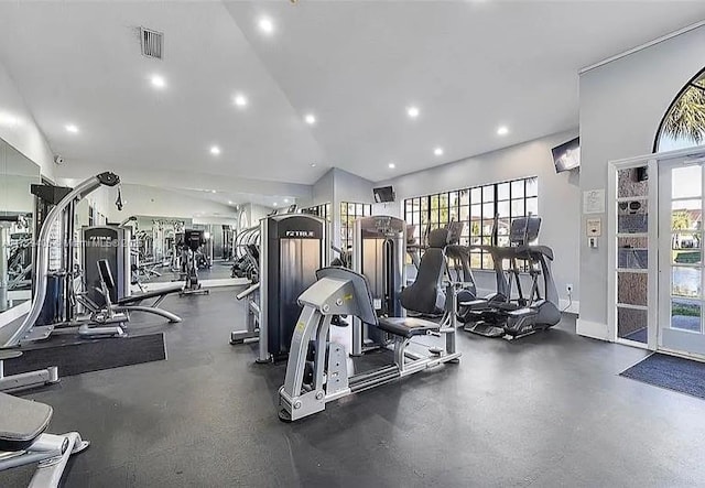 exercise room featuring recessed lighting, visible vents, and baseboards