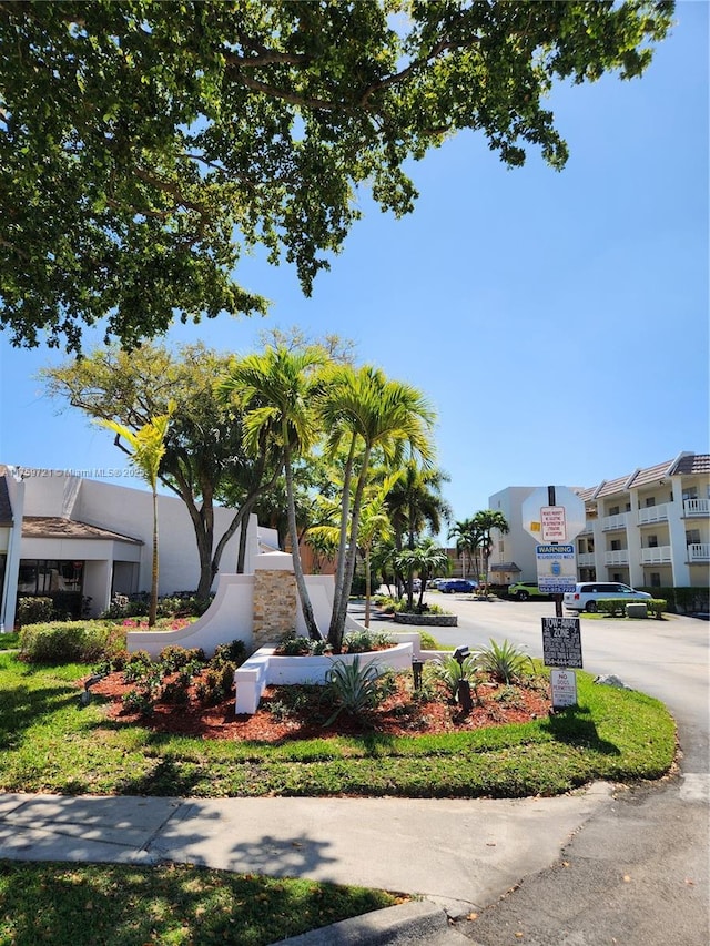 6670 Royal Palm Unit K 202, Pompano Beach, FL 33063 - view of yard