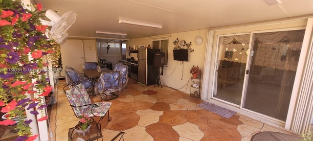 view of patio with outdoor dining space