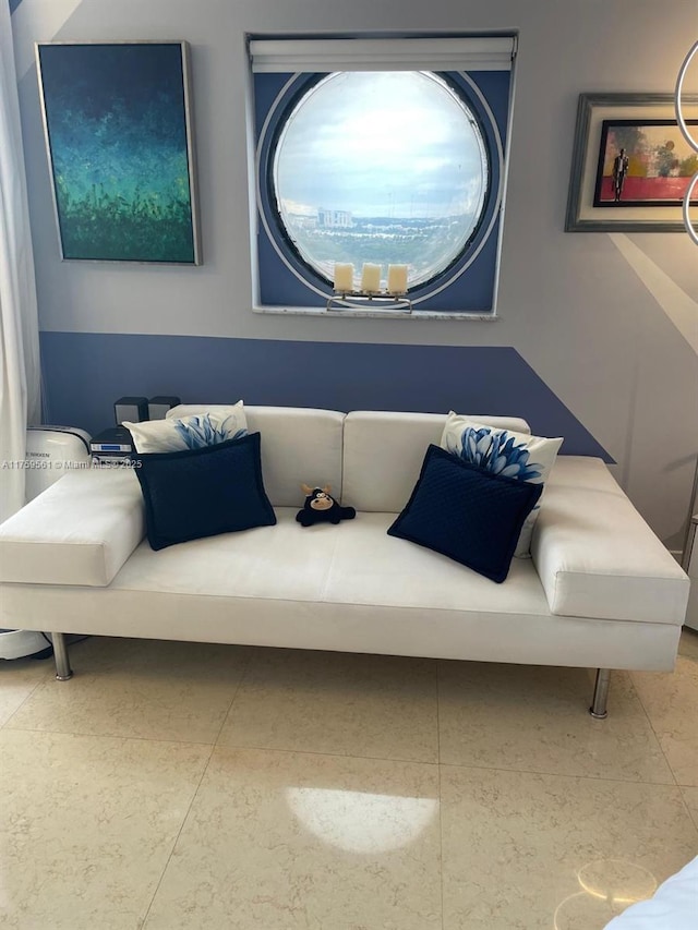 3610 Yacht Club Dr Unit 1510, Aventura, FL 33180 - view of sitting room