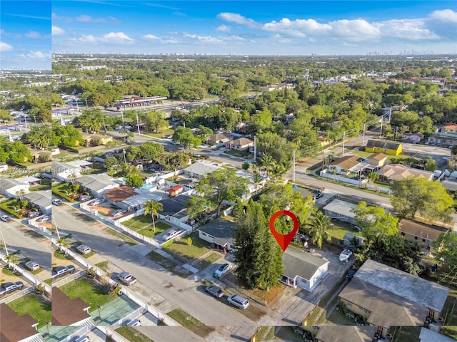 drone / aerial view featuring a residential view