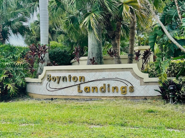 view of community / neighborhood sign