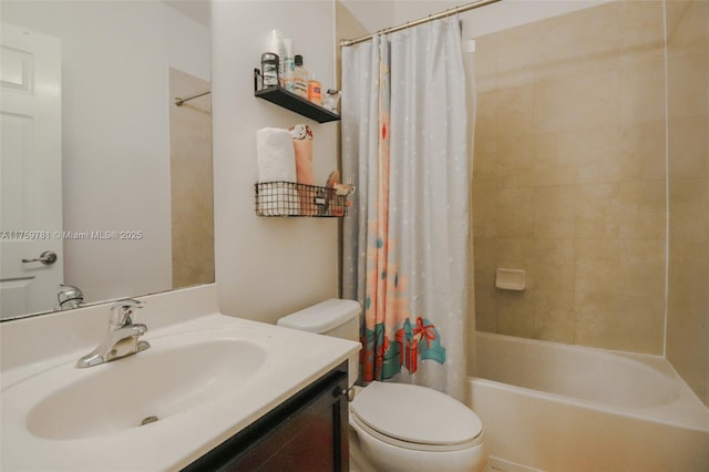 2853 SE 1st Dr Unit 4, Homestead, FL 33033 - full bath featuring vanity, toilet, and shower / bath combo