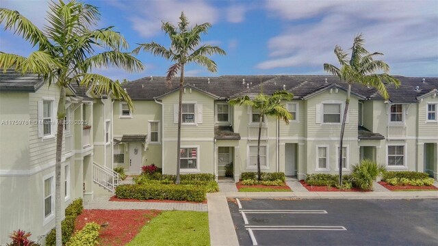 2853 SE 1st Dr Unit 4, Homestead, FL 33033 - view of property with uncovered parking