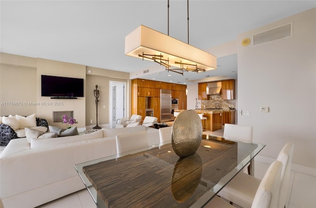 dining room featuring visible vents and recessed lighting