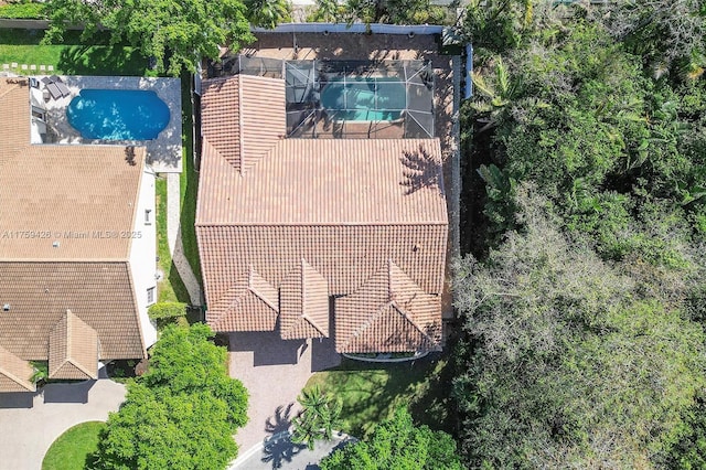 5523 NW 57th Ter, Coral Springs, FL 33067 - view from above of property featuring a pool