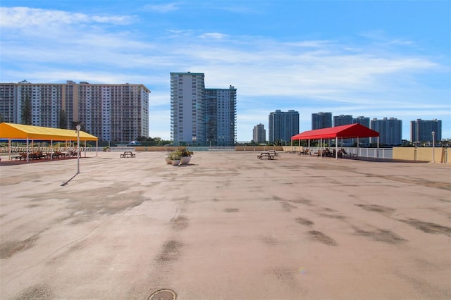 view of home's community featuring a city view