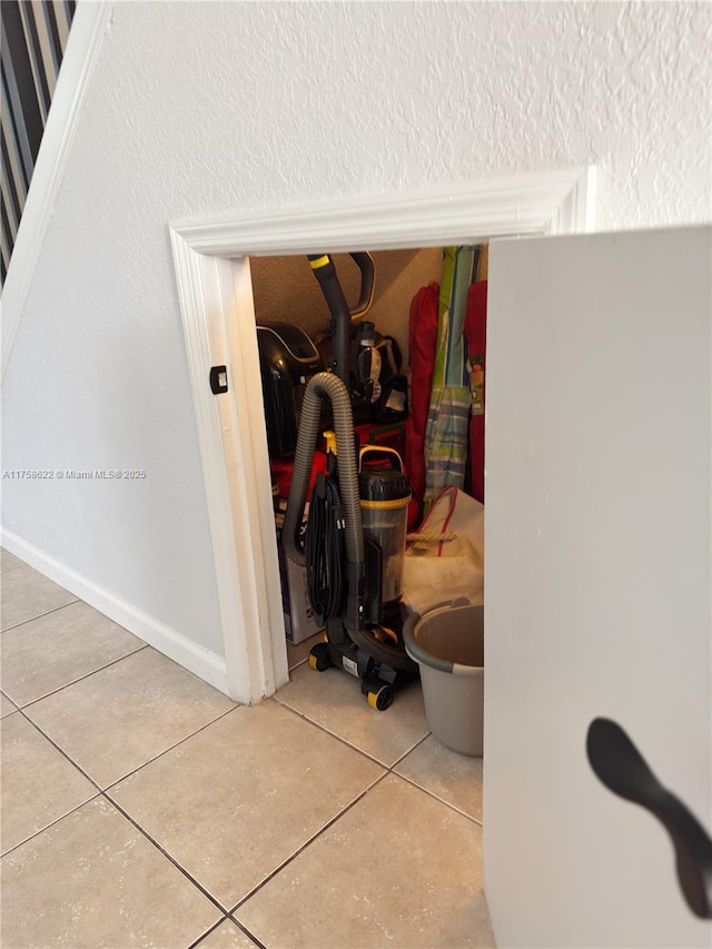2620 Pierce St Unit A2, Hollywood, FL 33020 - detailed view of baseboards