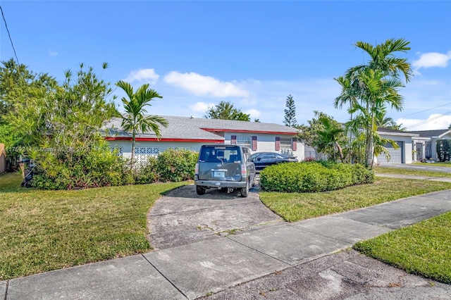 view of front of home with a front yard