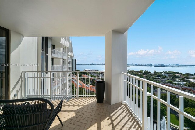1000 Quayside Ter Unit 1812, Miami, FL 33138 - balcony featuring a water view