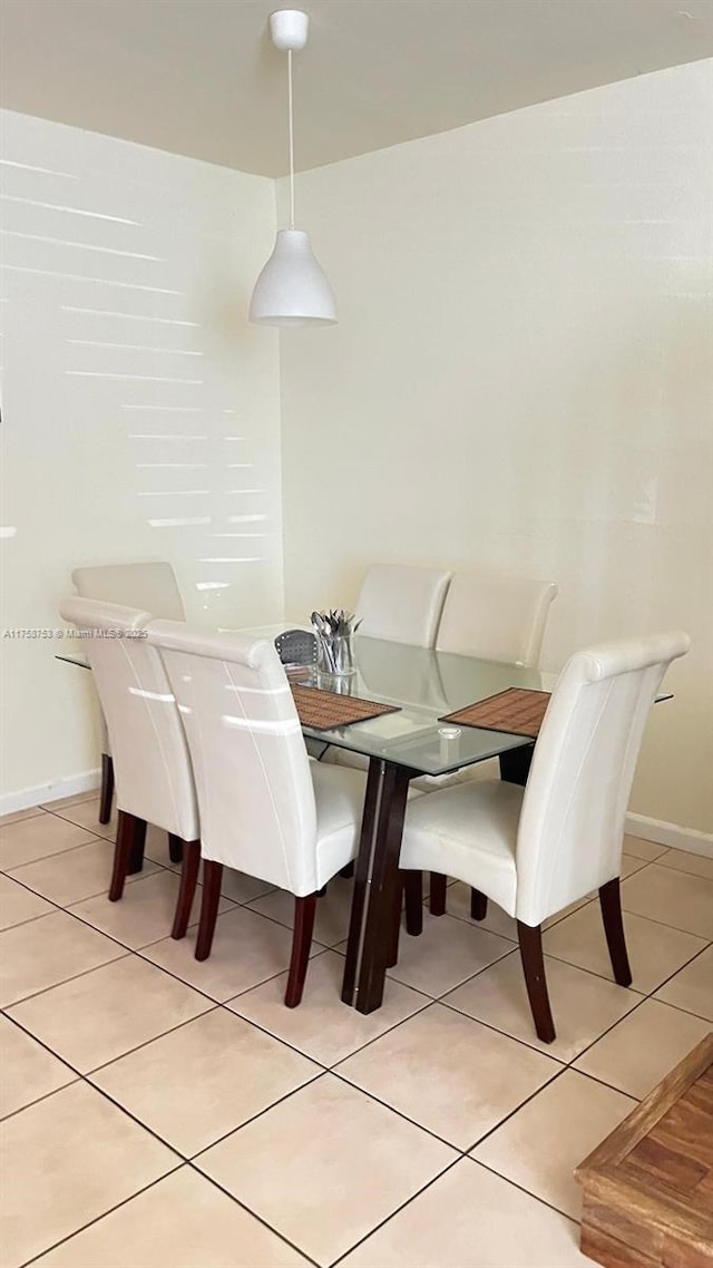 2462 SE 15th Pl Unit 339, Homestead, FL 33035 - dining area featuring light tile patterned flooring and baseboards