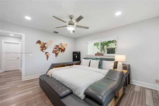 8234 SW 60th Ct, South Miami, FL 33143 - bedroom featuring light wood-style flooring, recessed lighting, and ceiling fan
