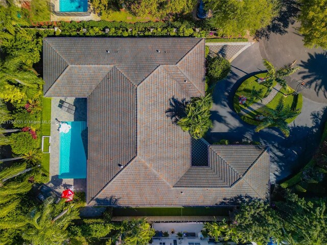 8234 SW 60th Ct, South Miami, FL 33143 - aerial view of property and surrounding area featuring a pool area