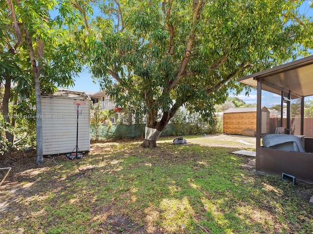1311 N 19th Ave, Hollywood, FL 33020 - view of yard featuring a shed and an outbuilding