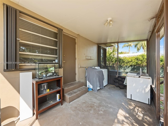 1311 N 19th Ave, Hollywood, FL 33020 - sunroom featuring washing machine and dryer