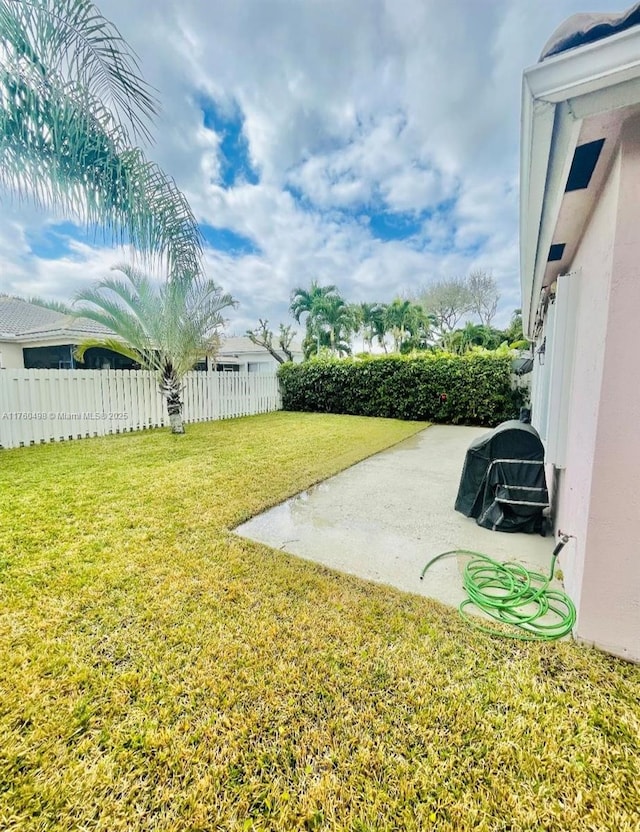 6938 NW 33rd St, Margate, FL 33063 - view of yard featuring a patio