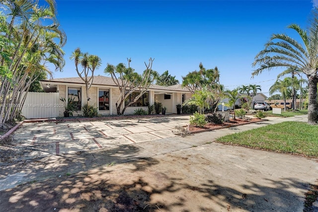 2310 NE 195th St, Miami, FL 33180 - photo 5