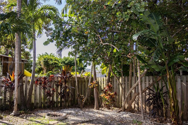 8926 Dickens Ave, Surfside, FL 33154 - view of yard