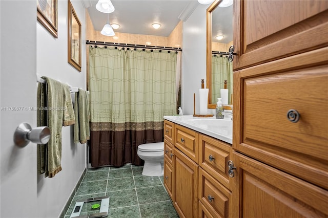 full bathroom featuring tile patterned flooring, a shower with shower curtain, toilet, and vanity