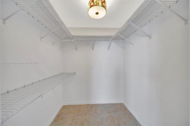 117 Lake Emerald Dr Unit 408, Oakland Park, FL 33309 - view of walk in closet