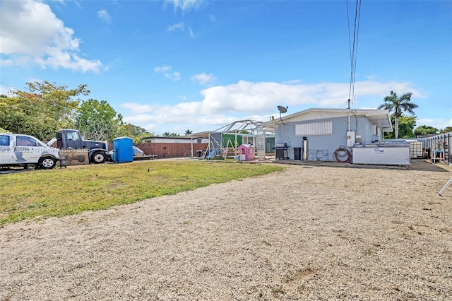 view of yard featuring fence