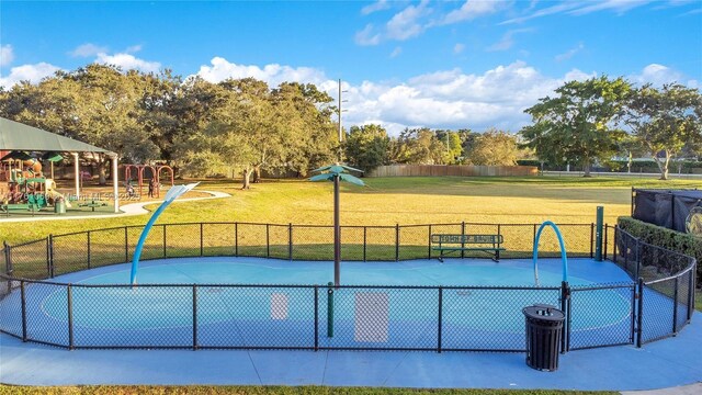 834 Cumberland Ter, Davie, FL 33325 - surrounding community featuring view of scattered trees