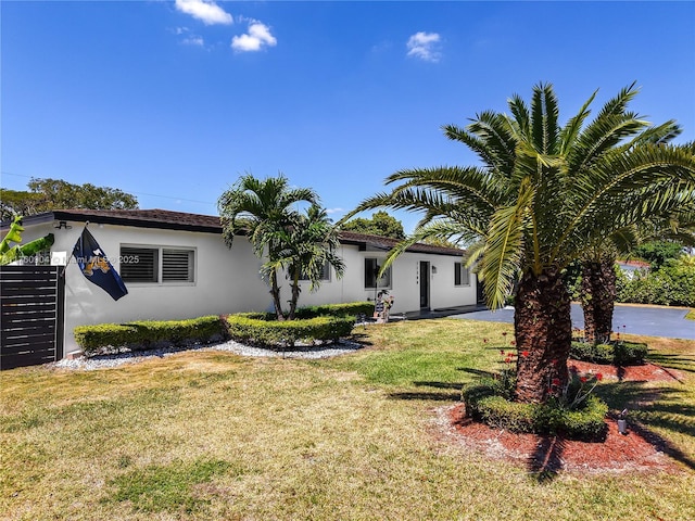 11300 SW 107th Ave, Miami, FL 33176 - view of front of property featuring stucco siding and a front lawn