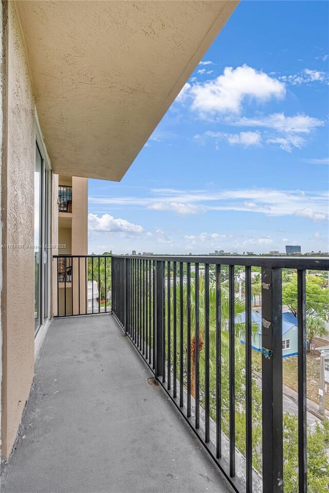 520 SE 5th Ave Unit 1507, Fort Lauderdale, FL 33301 - view of balcony