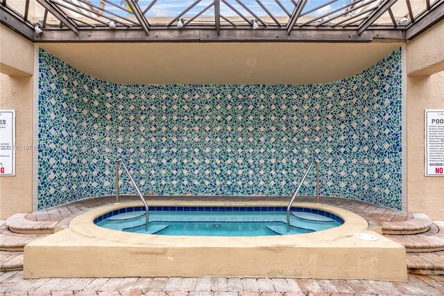 520 SE 5th Ave Unit 1507, Fort Lauderdale, FL 33301 - view of swimming pool featuring a hot tub