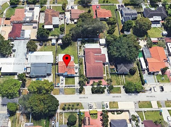 bird's eye view with a residential view