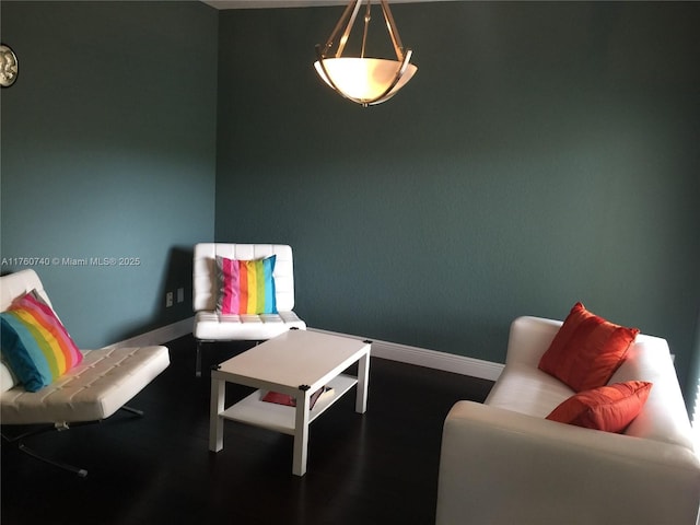 living area with baseboards