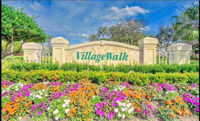 view of community / neighborhood sign