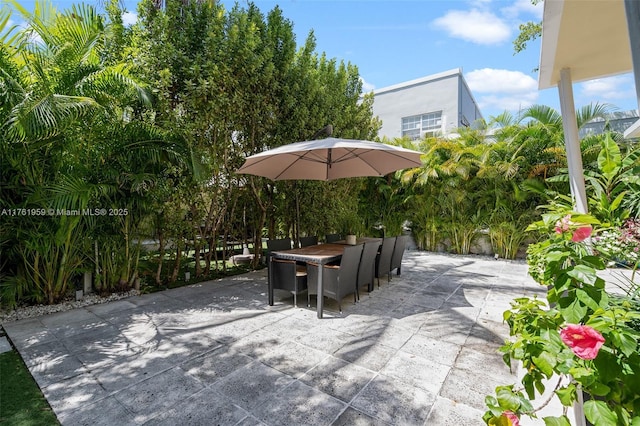 view of patio / terrace with outdoor dining space