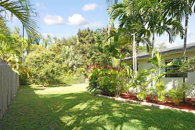 view of yard featuring fence